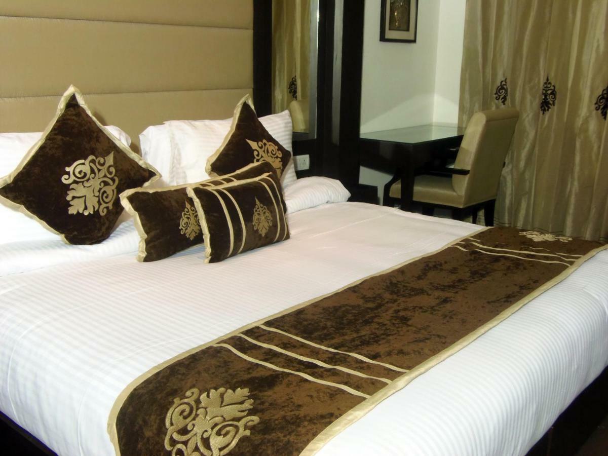 บลูมอนต์ บีค่อน โฮเต็ล Hotel คูร์เคาน์ ภายนอก รูปภาพ