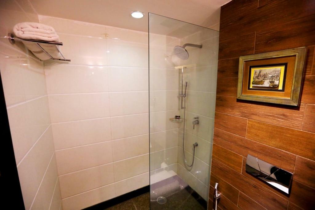 บลูมอนต์ บีค่อน โฮเต็ล Hotel คูร์เคาน์ ภายนอก รูปภาพ