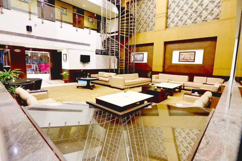 บลูมอนต์ บีค่อน โฮเต็ล Hotel คูร์เคาน์ ภายนอก รูปภาพ