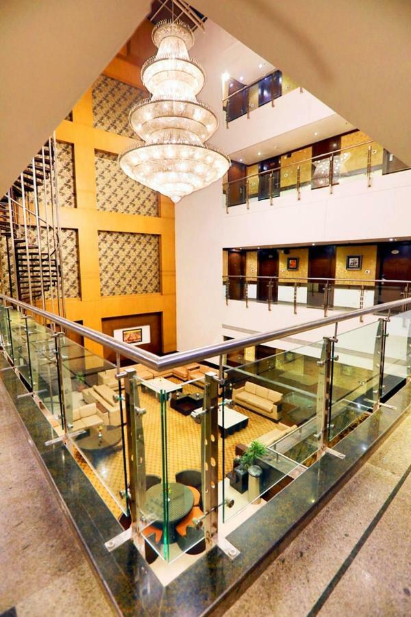 บลูมอนต์ บีค่อน โฮเต็ล Hotel คูร์เคาน์ ภายนอก รูปภาพ